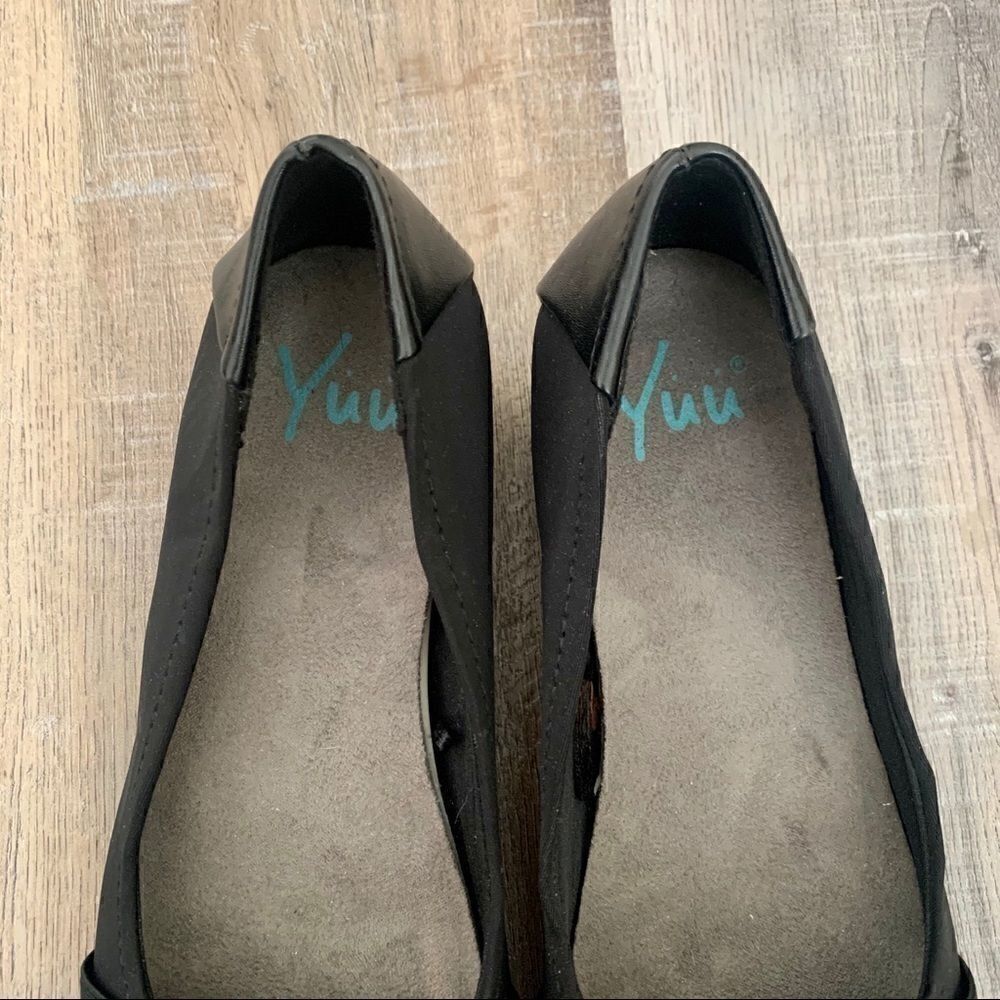 Black slip on shoes - Picture 2 of 5
